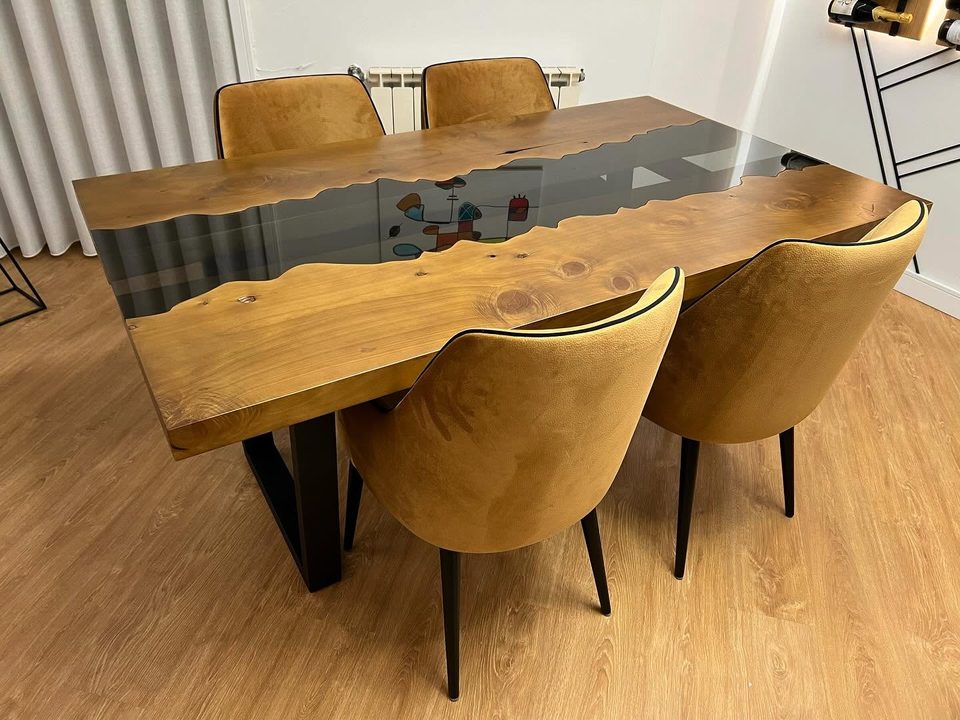 Mesa de jantar com resina translúcida — outra vista